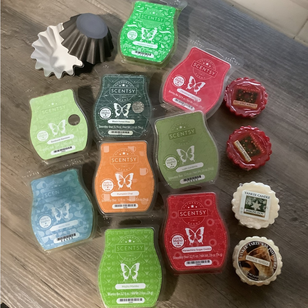 Scentsy Wax Melts Collection - Green, Red, Orange, White